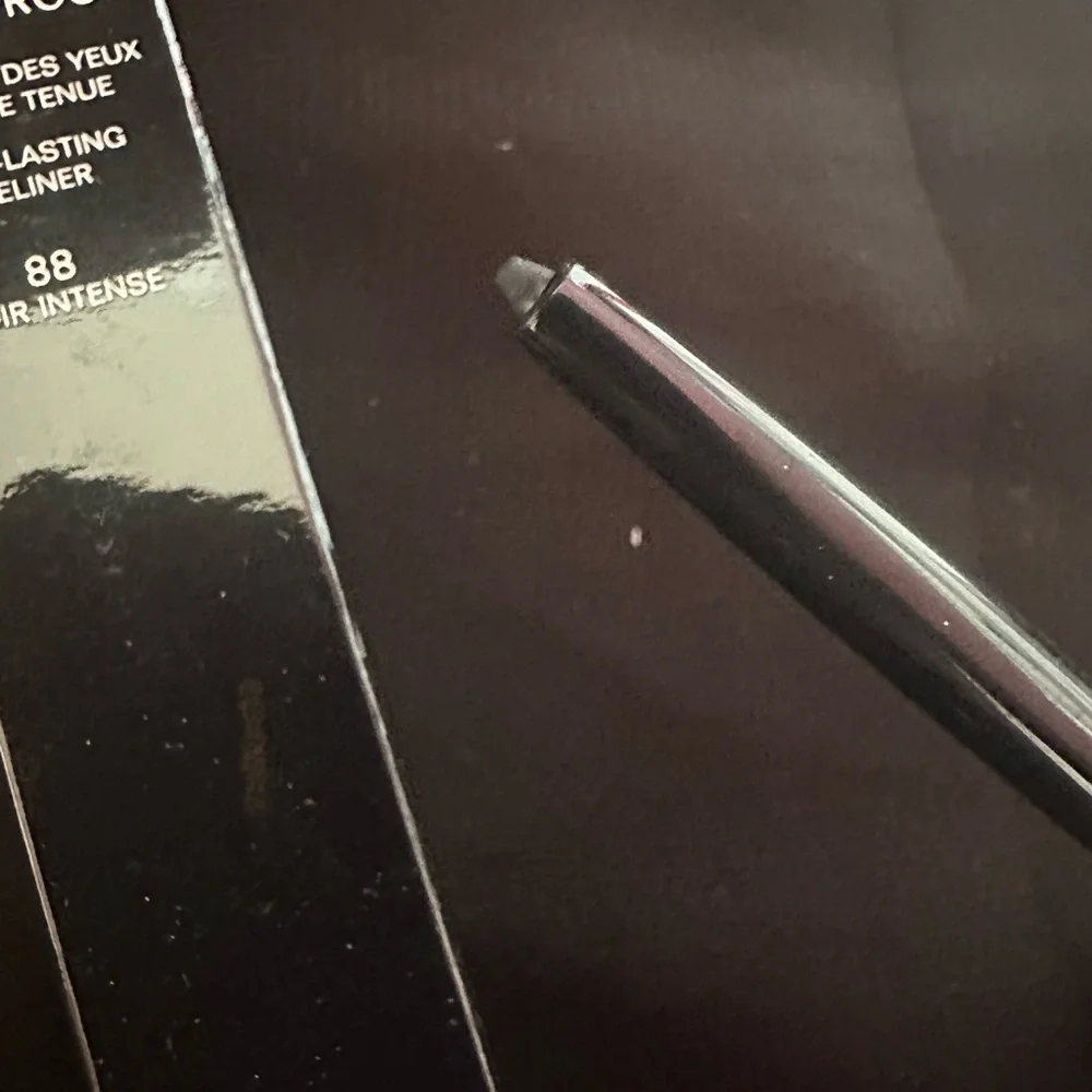 Chanel Stylo Yeux Waterproof Long-Lasting Eyeliner - Noir Intense - Picture 4 of 4